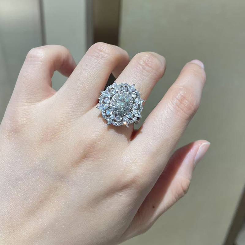 Deluxe Full Diamond Egg shaped Women's Ring S925 Silver Plated Platinum Customized Selection Main Stone Moissanite Diamond 1.5ct/Secondary Stone High Carbon Diamond
